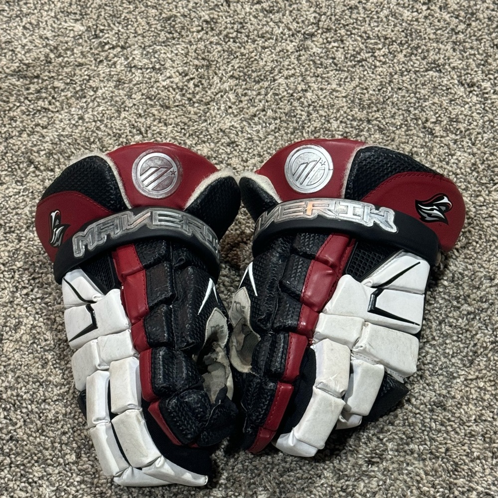 Maverick M4 gloves